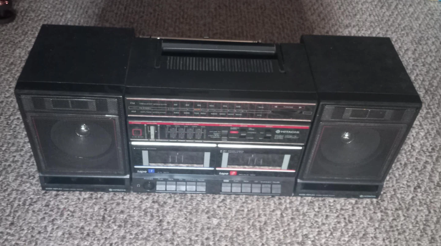 Hitachi TRK-W540HC Boombox Radio Cassette Recorder