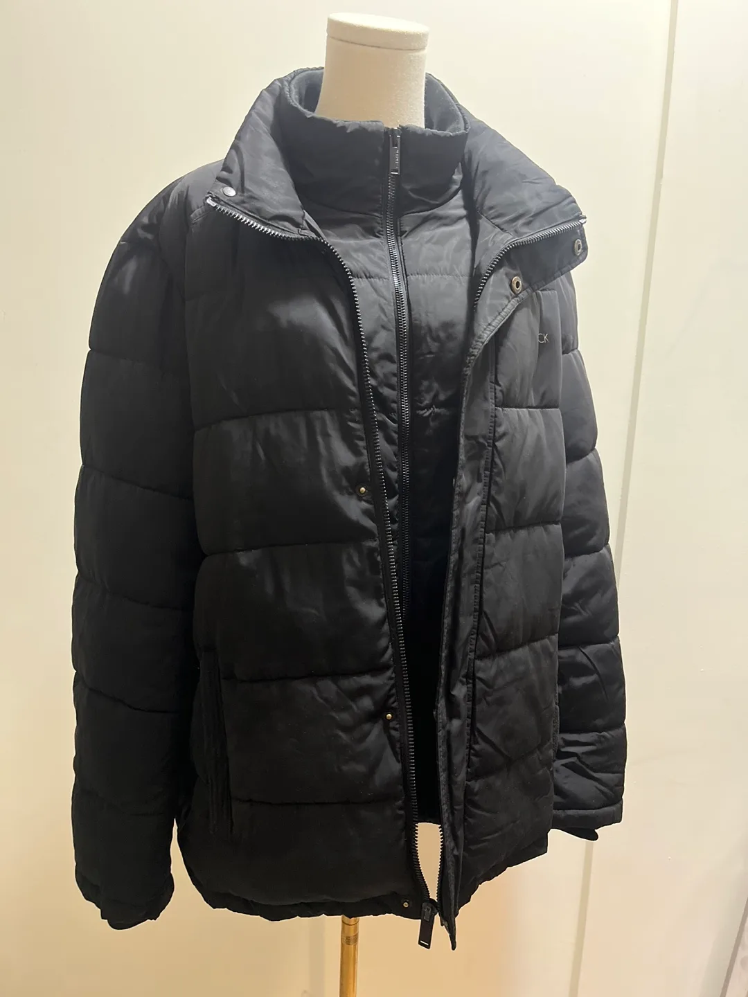 Calvin Klein Men's Black Puffer Jacket With Bib Detail sz L image indicator(5)