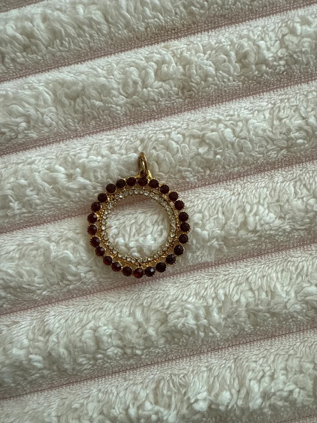 Red & Gold Round Pendant thumbnail