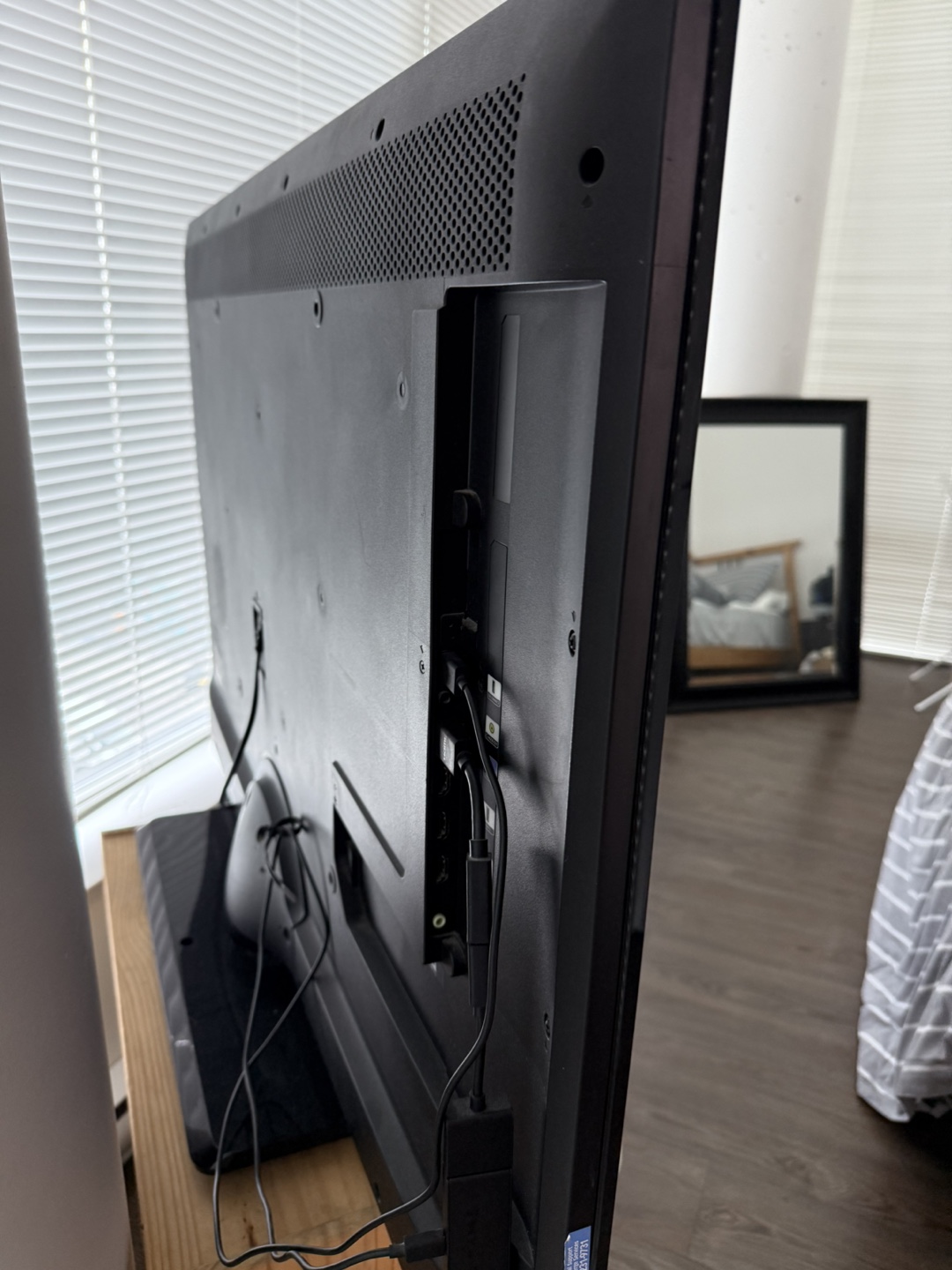 Hitachi 45” UltraVision TV & FireTv - photo 4