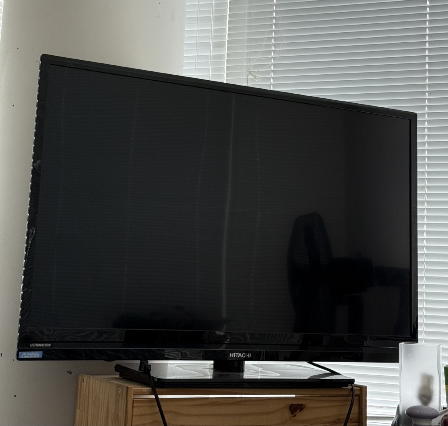 Hitachi 45” UltraVision TV & FireTv - photo 2