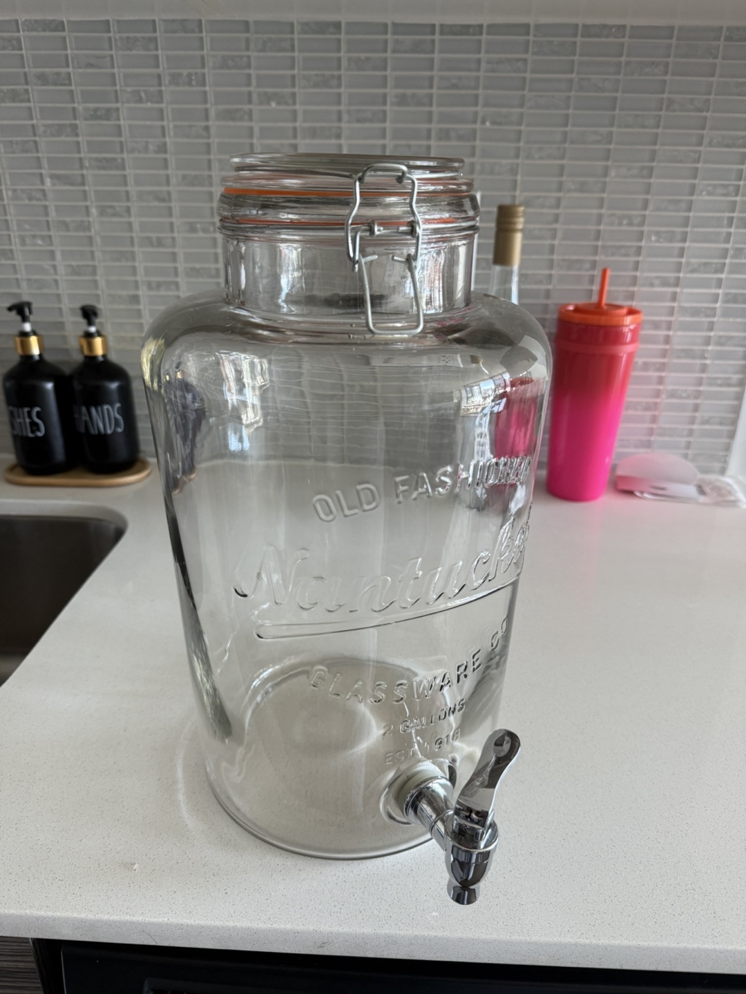 Glassware 2 Gallon Drink Dispenser