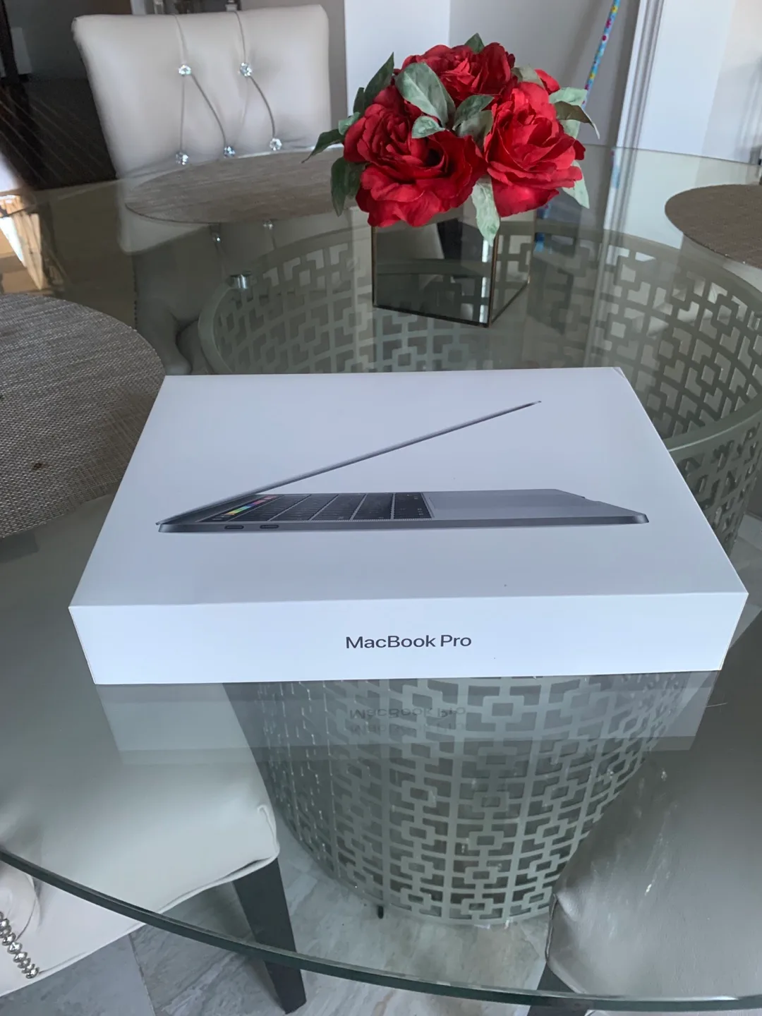 Apple MacBook Pro 13-inch | Pristine Condition image indicator(8)