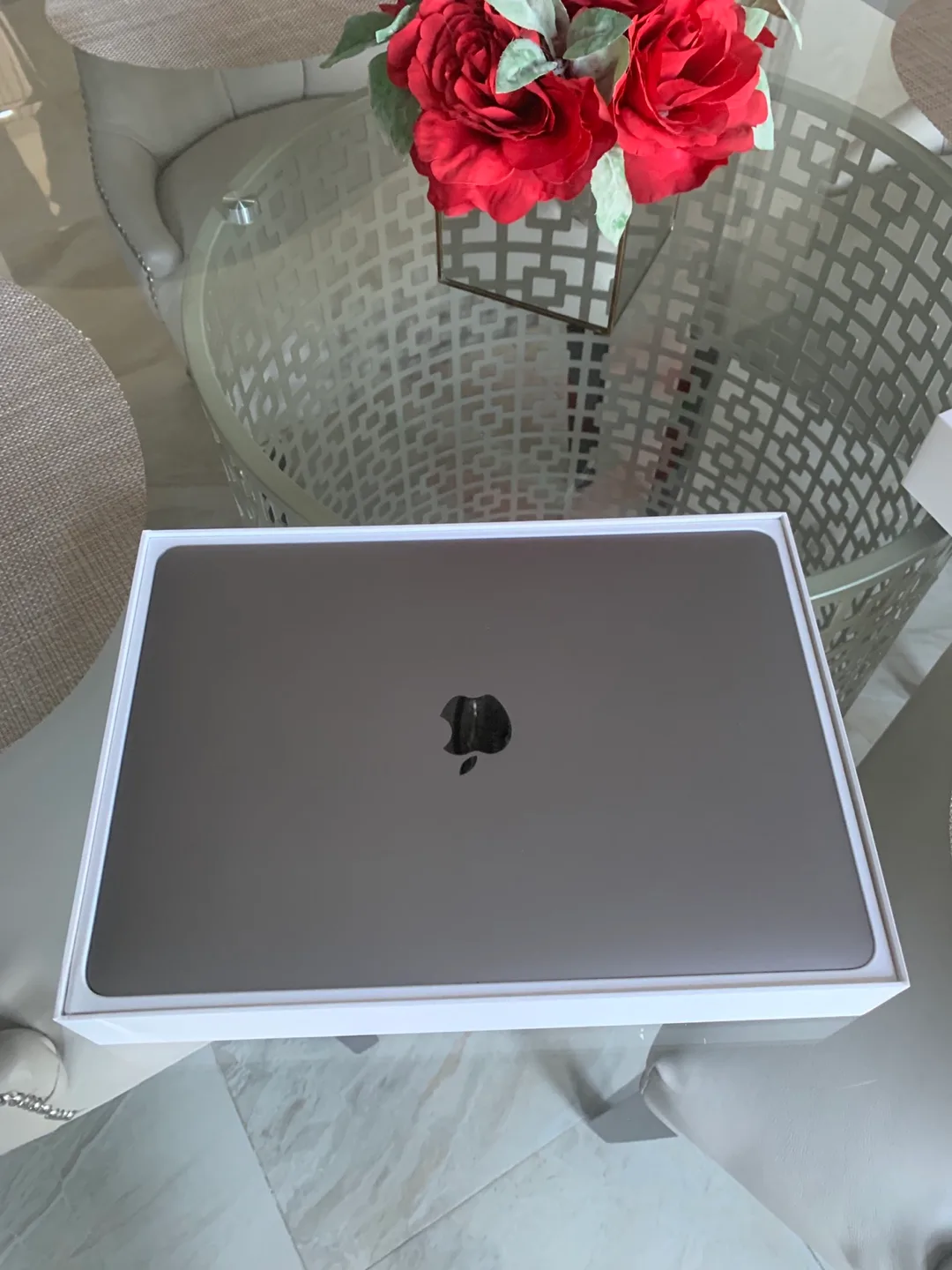 Apple MacBook Pro 13-inch | Pristine Condition image indicator(7)