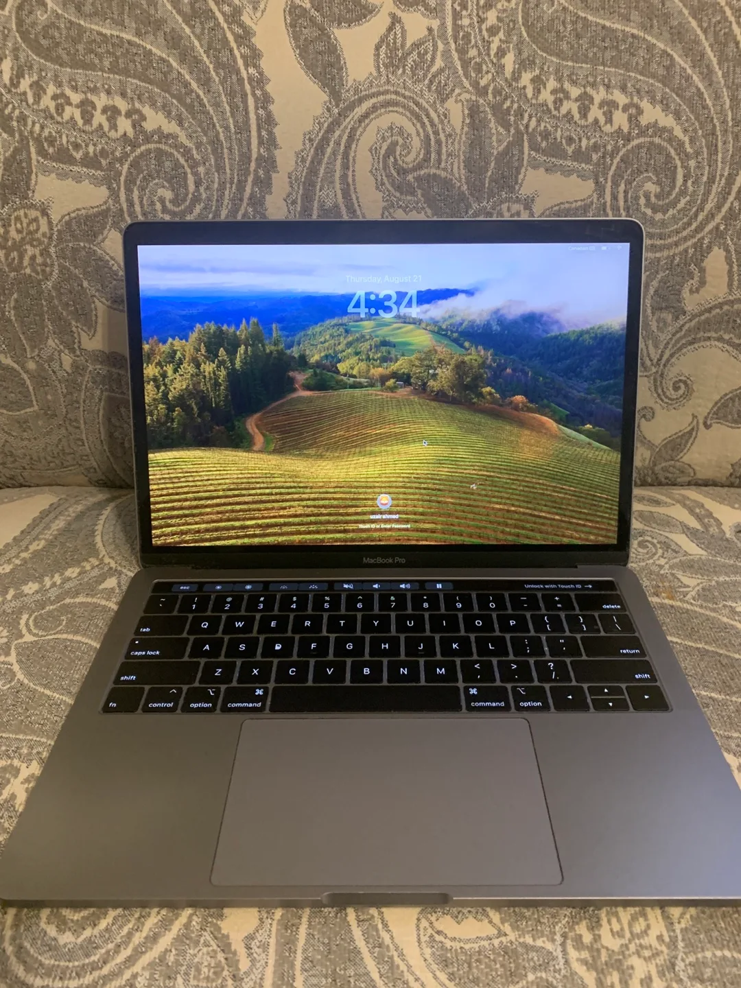 Apple MacBook Pro 13-inch | Pristine Condition image indicator(9)
