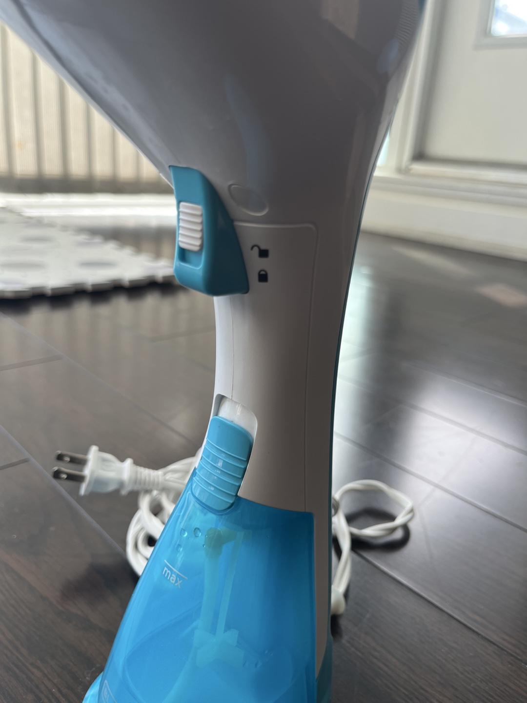 Black+Decker Compact Garment Steamer - photo 3