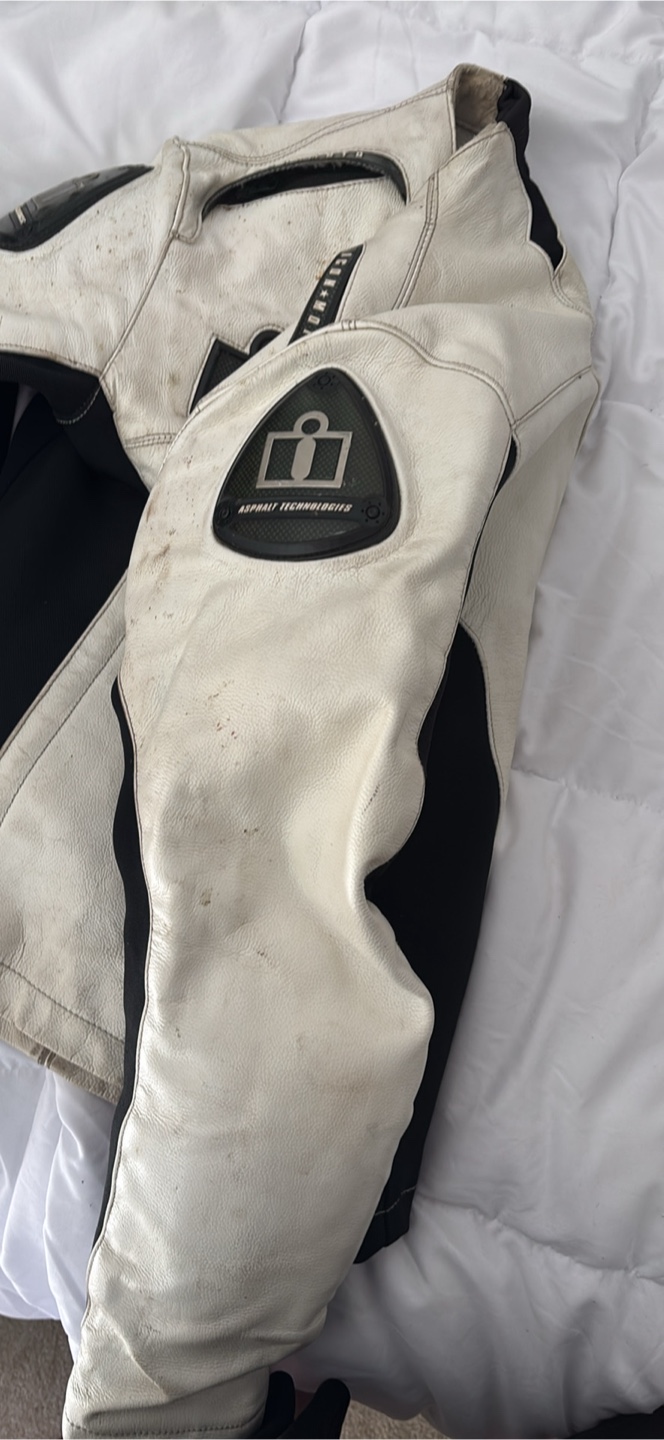 Icon Accelerant Jacket - Size M - photo 2