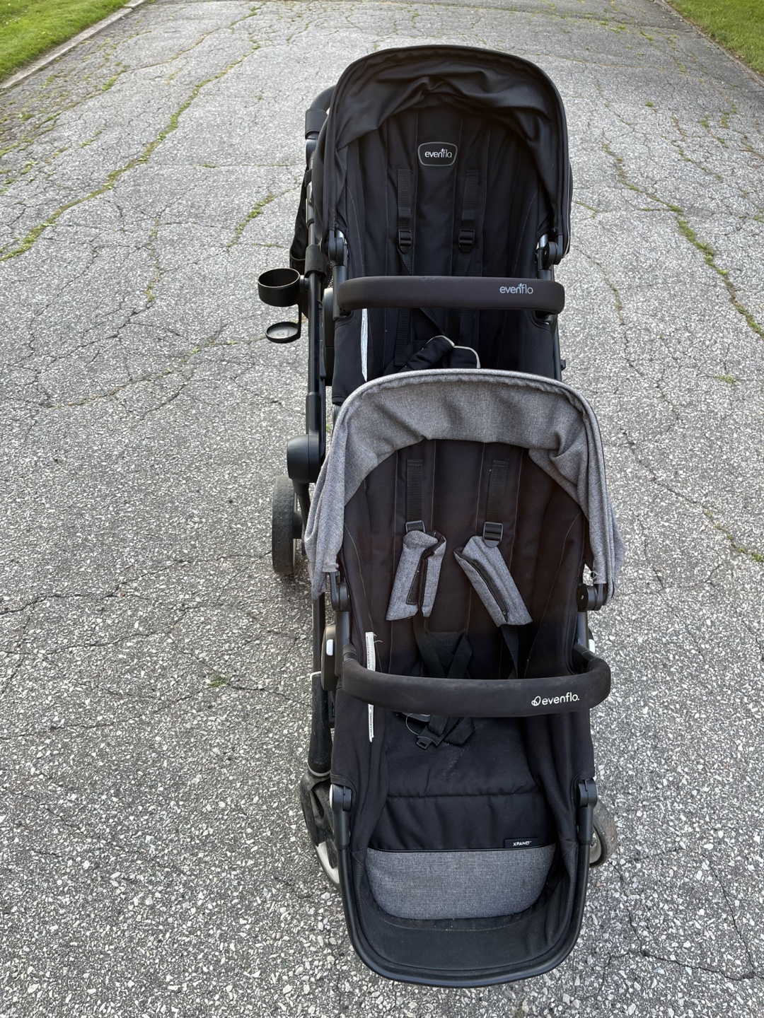 Evenflo Pivot Xpand Double Stroller - photo 2