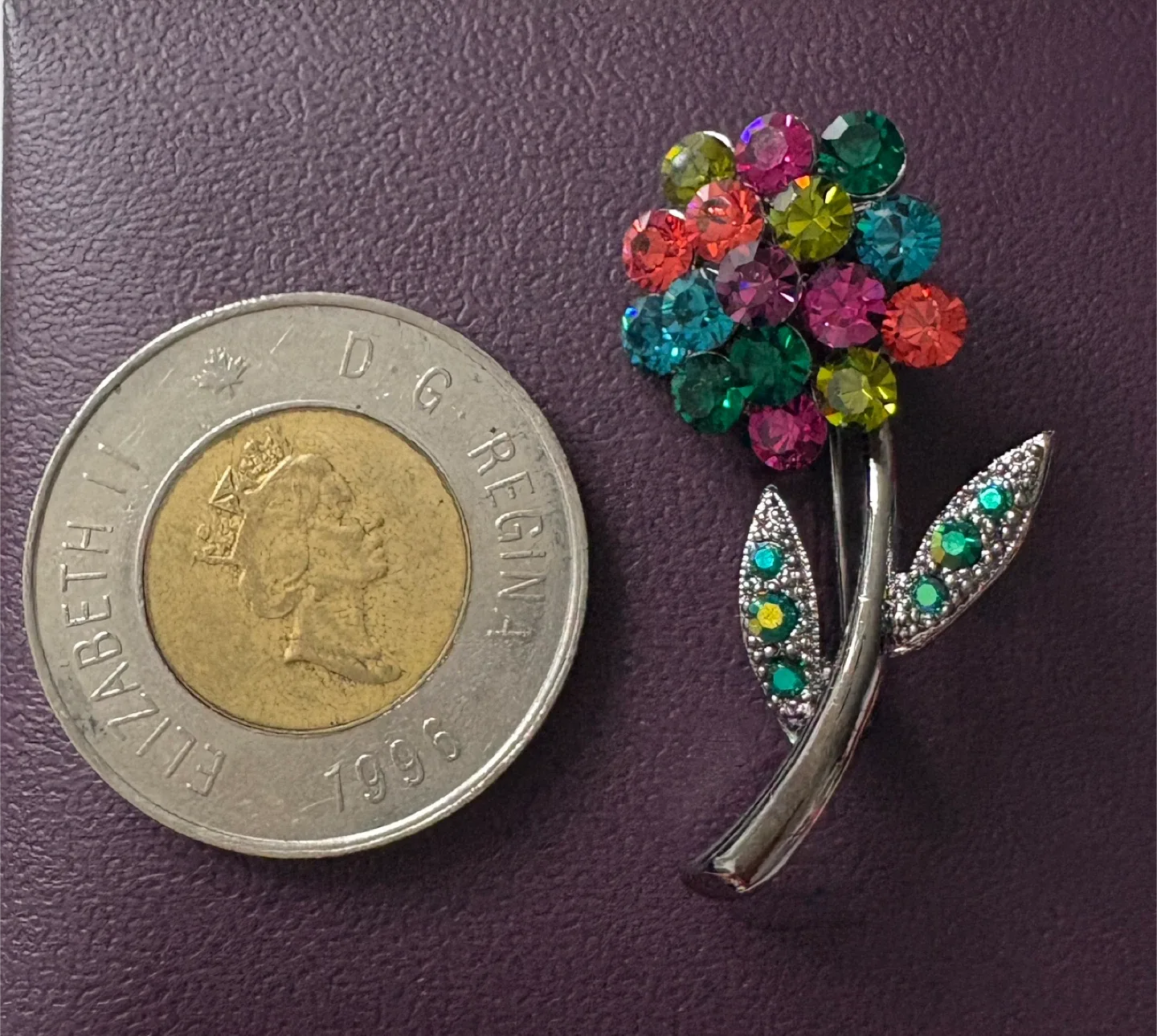 Beautiful Vintage Style Flower Brooch with Rhinestones image indicator(5)