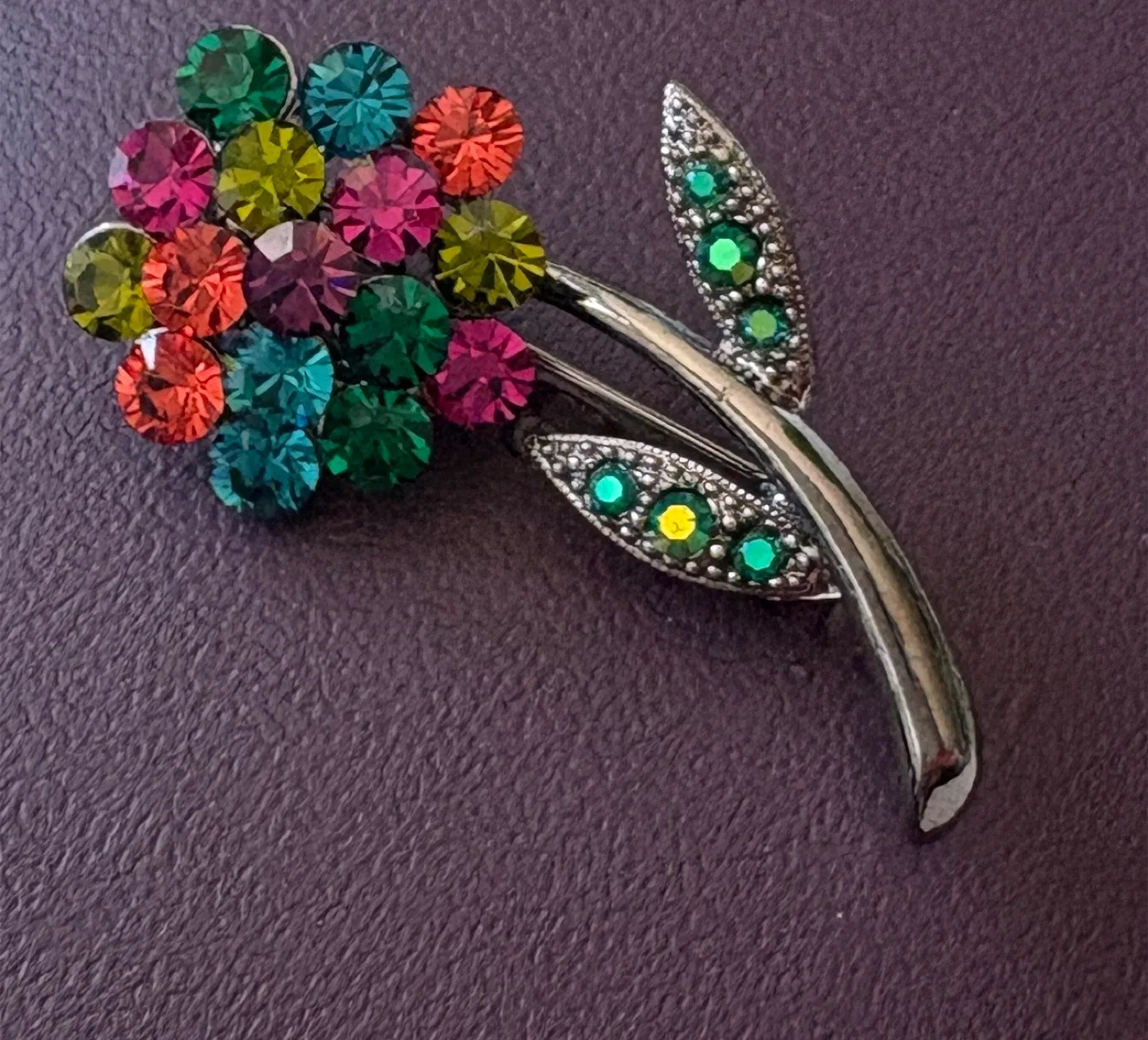 Beautiful Vintage Style Flower Brooch with Rhinestones image indicator(3)