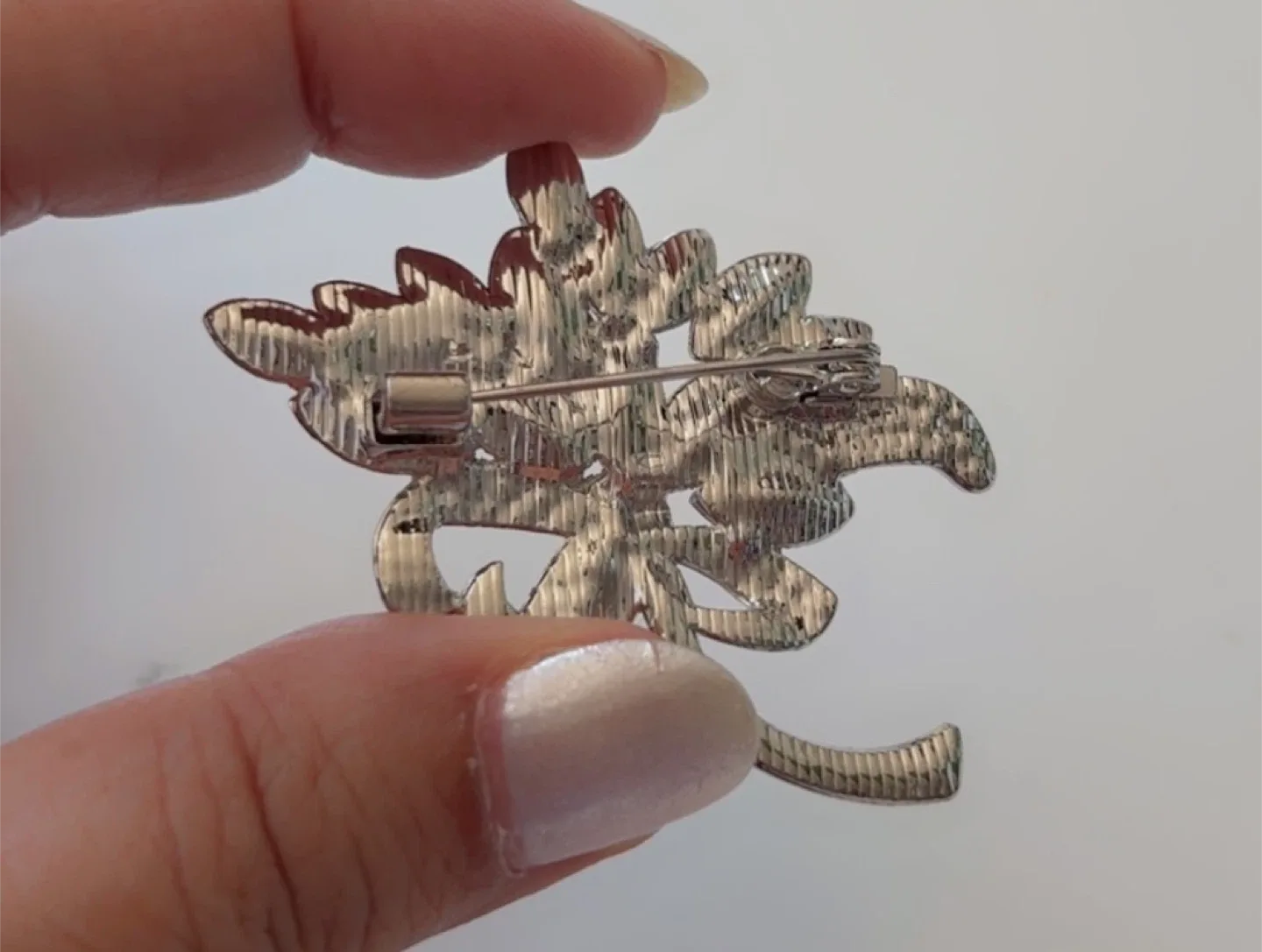 Gorgeous Blue Floral Rhinestone Brooch! image indicator(4)