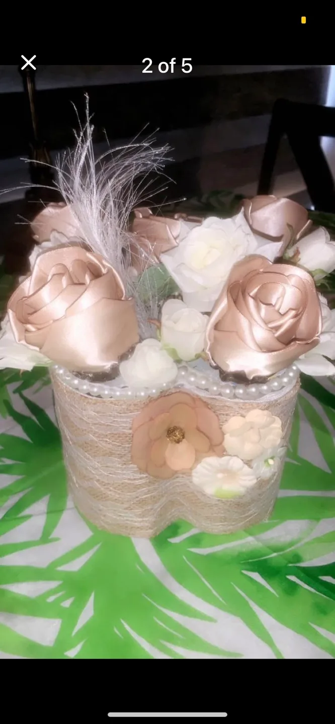 Decorative Floral Arrangement thumbnail