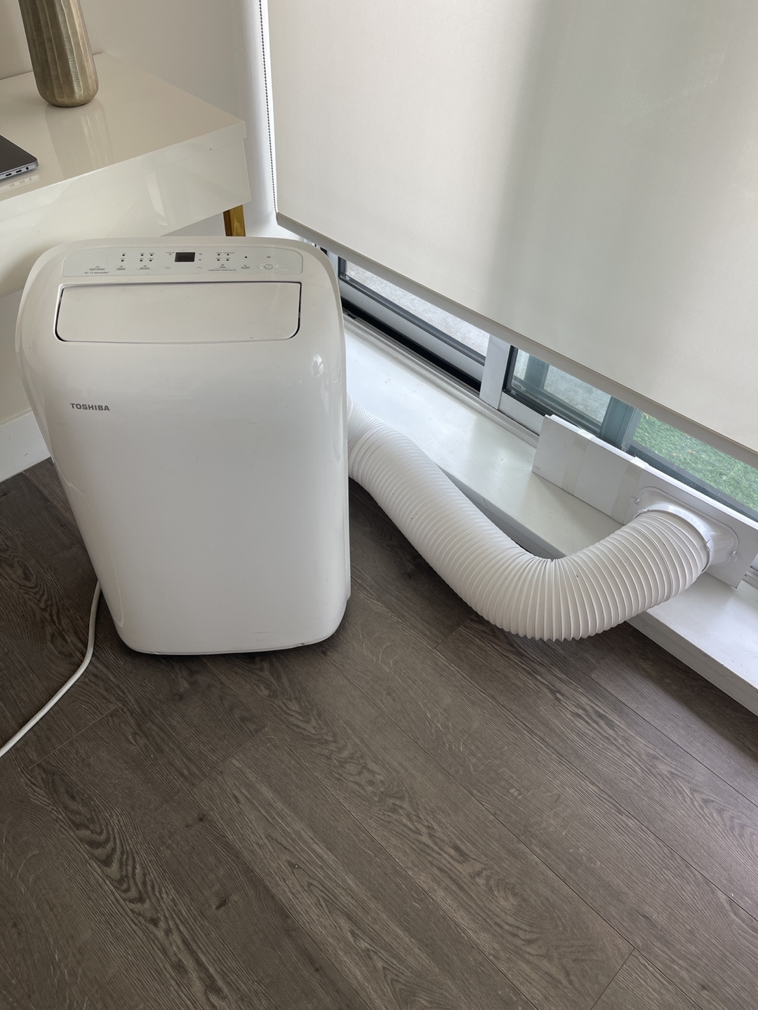 Toshiba Portable Air Conditioner RAC-PD1213CWRU - photo 3
