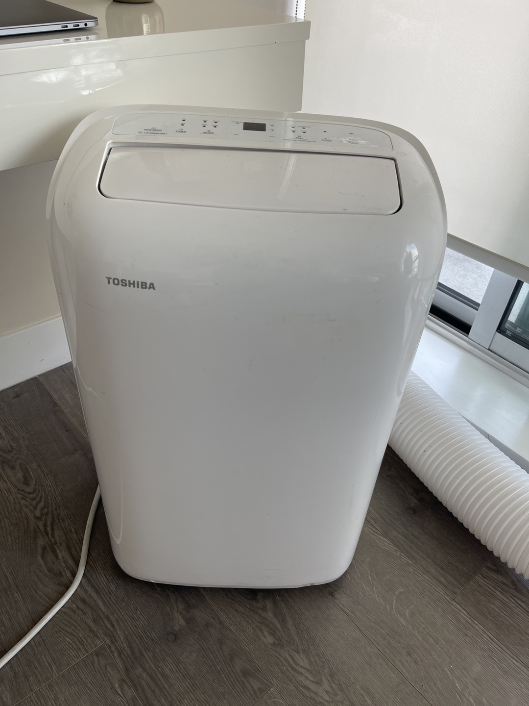 Toshiba Portable Air Conditioner RAC-PD1213CWRU