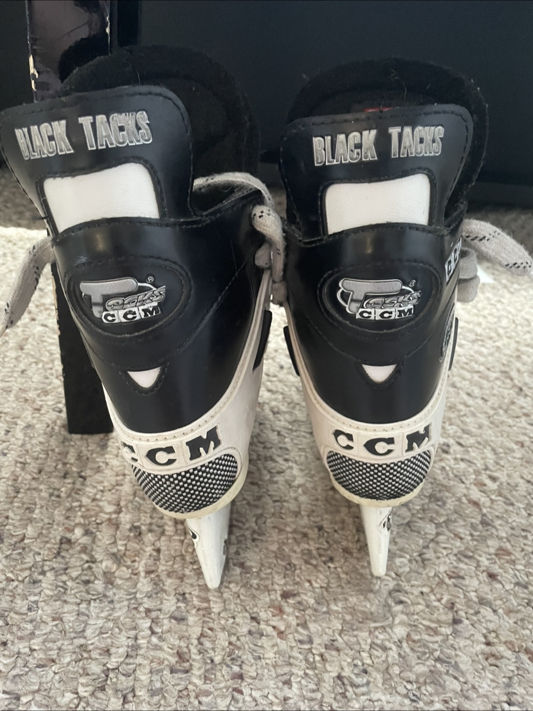 Three pairs of youth hockey skates - photo 5