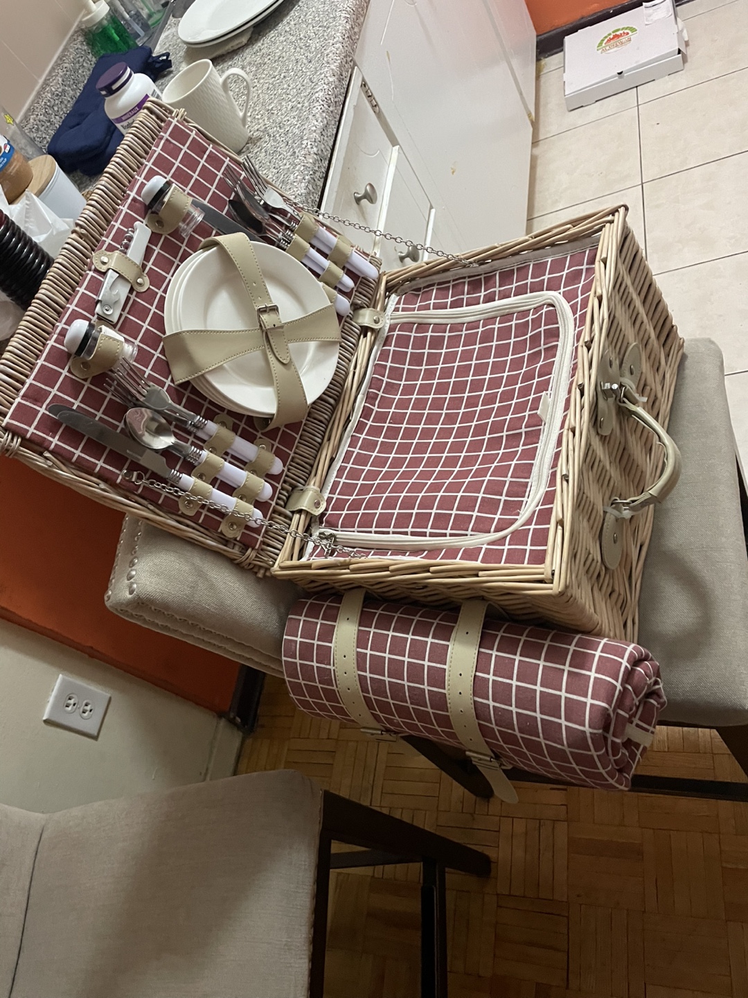 Wicker Picnic Basket Set - photo 3