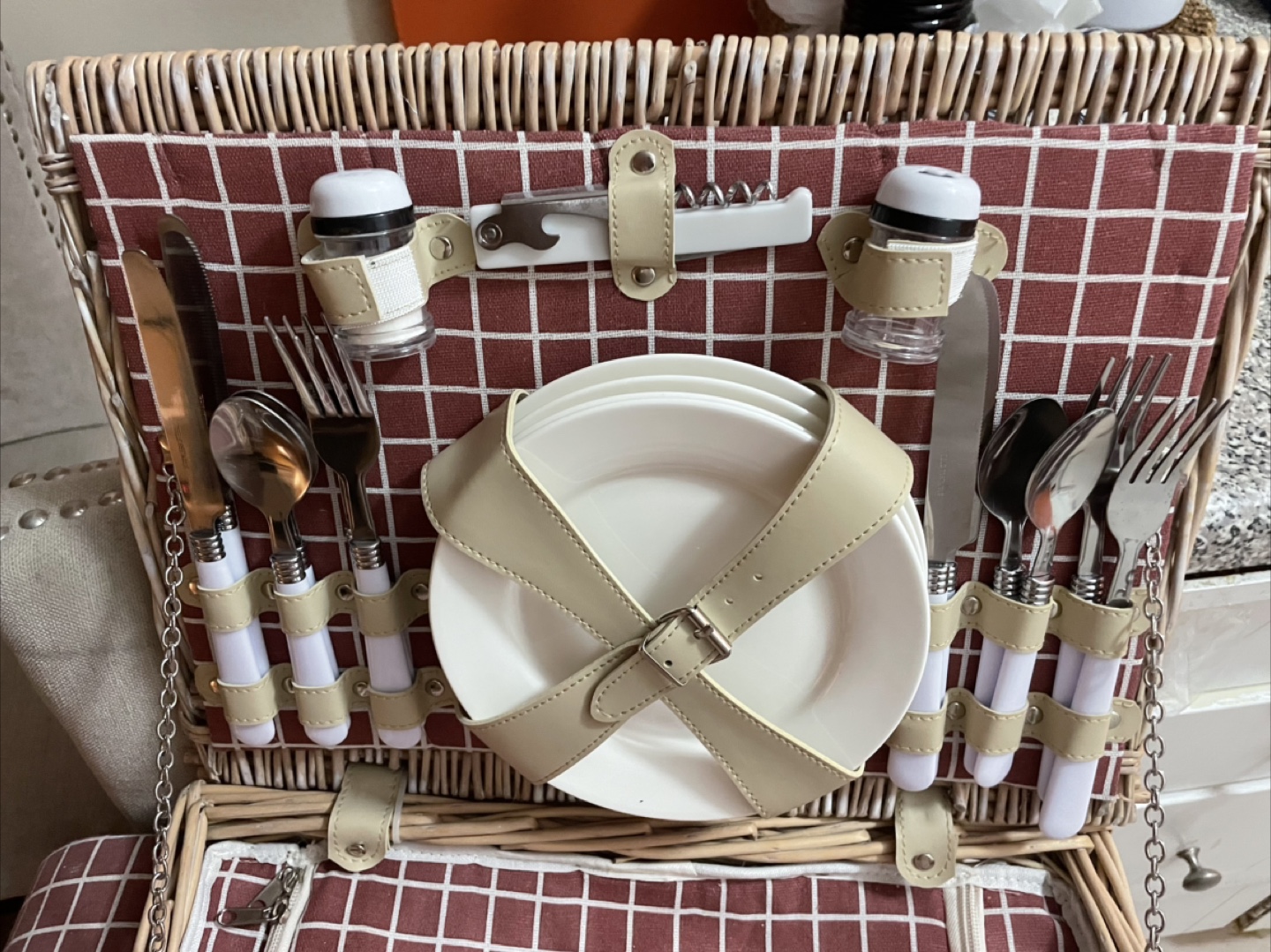 Wicker Picnic Basket Set - photo 2