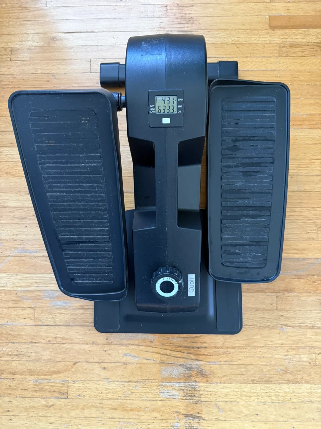 Cubii Seated Elliptical Exerciser image indicator(2)