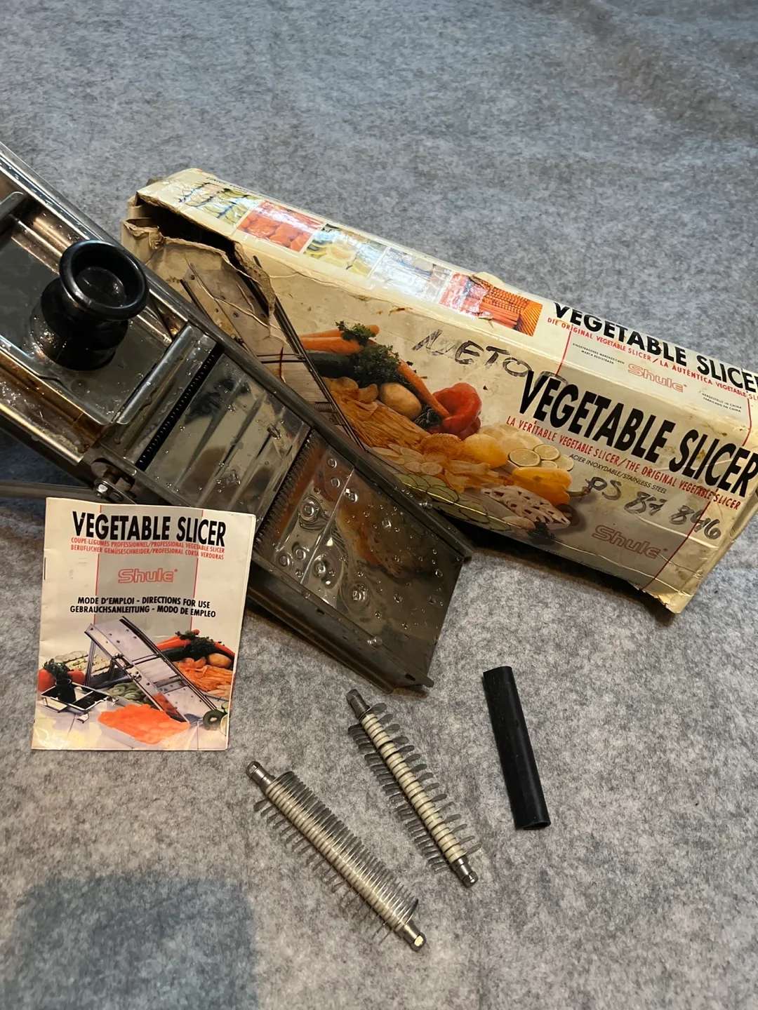 Shule Vegetable Slicer w/ Box & Attachments image indicator(2)