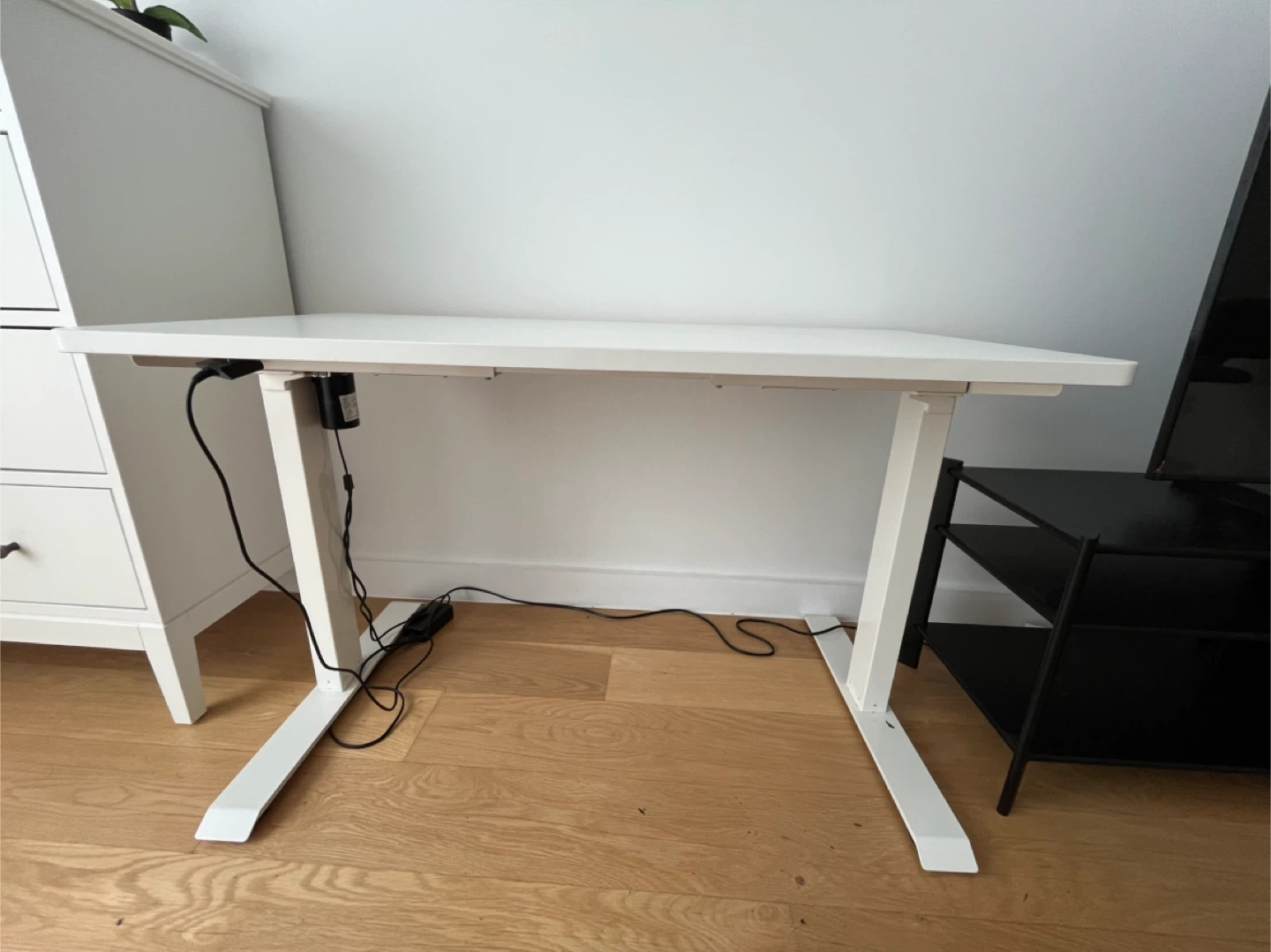 White Adjustable Standing Desk