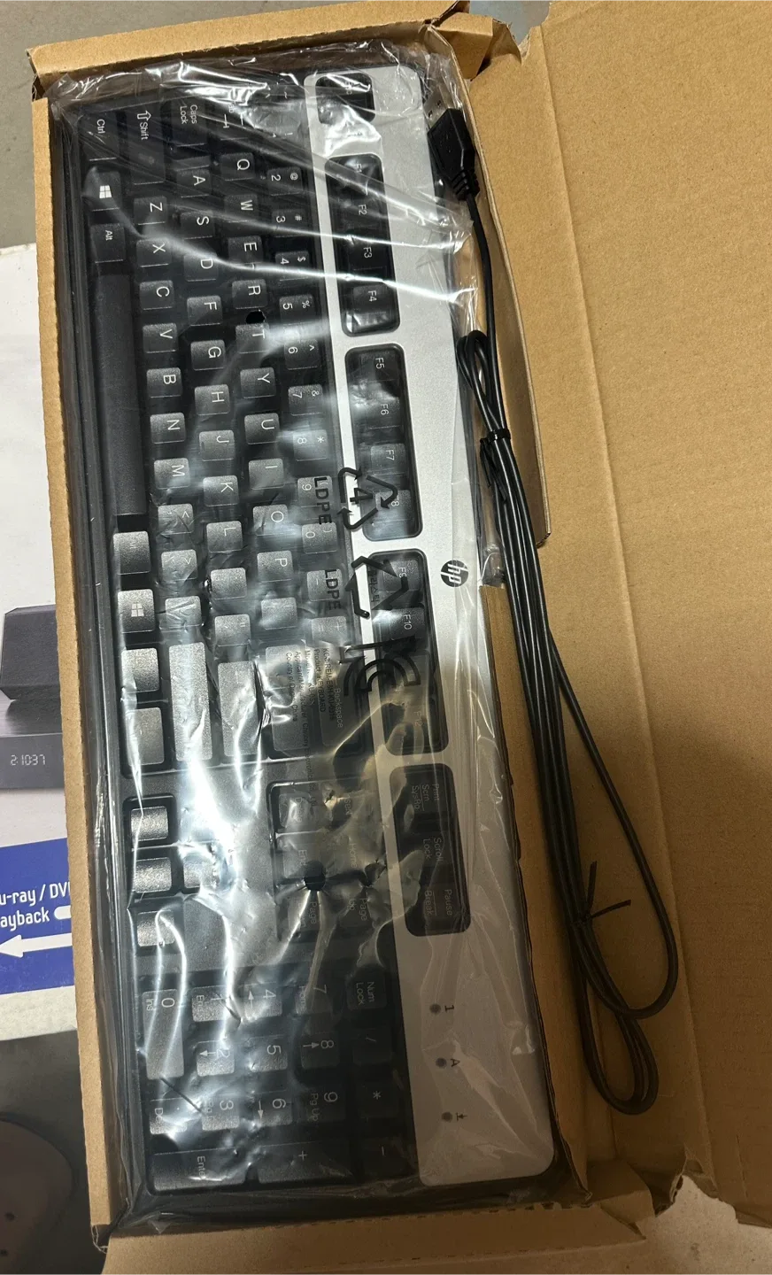 New HP Wired USB Keyboard in Box thumbnail