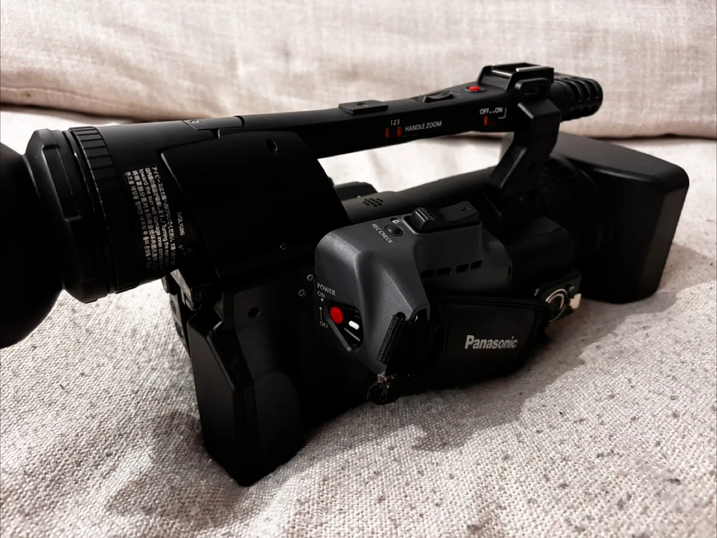 Panasonic AG-HMC150P – Kit Complet – Excellent état image indicator(4)