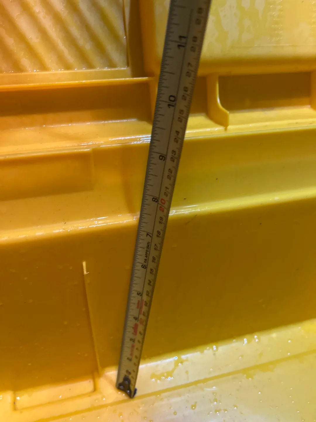 Rubbermaid Yellow Storage Box - 24 inch image indicator(4)