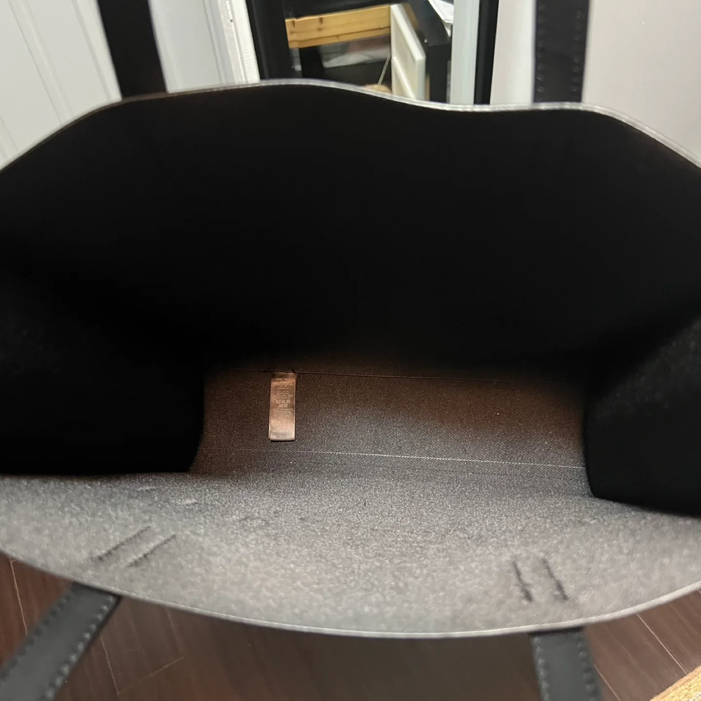 Ted Baker London SOOCON Black Tote Bag image indicator(5)