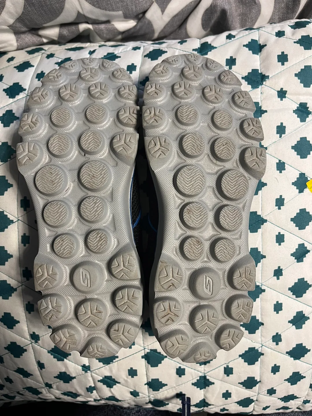 New condition Kids Skechers Go Go Max athletic shoes image indicator(5)