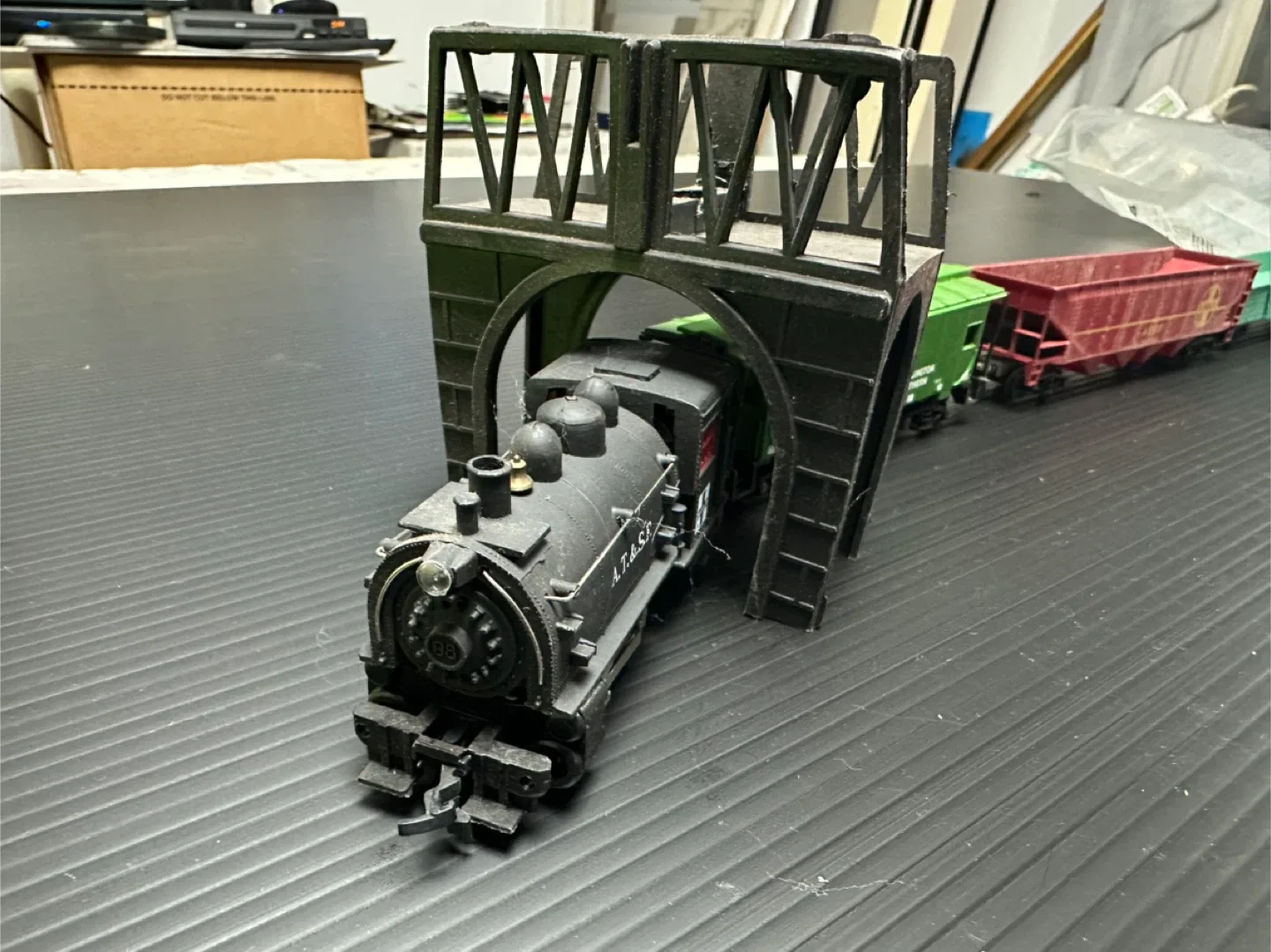Model Train set with Tracks image indicator(2)