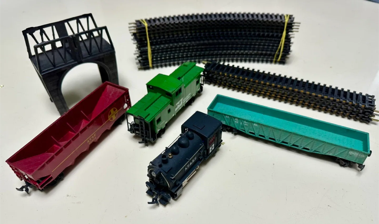 Model Train set with Tracks image indicator(7)