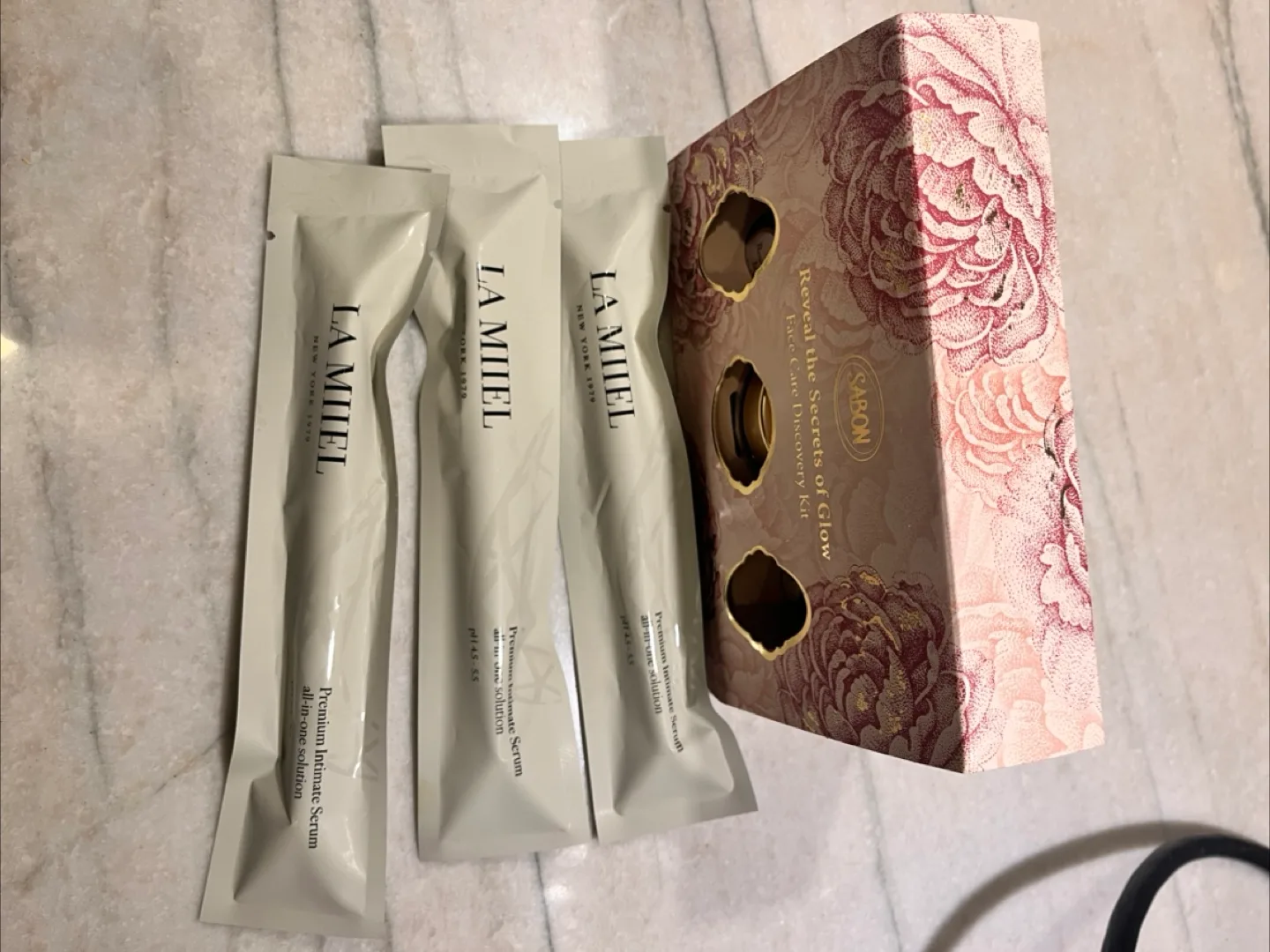 SABON Face Care Discovery Kit + LA MIEL Serum image indicator(2)