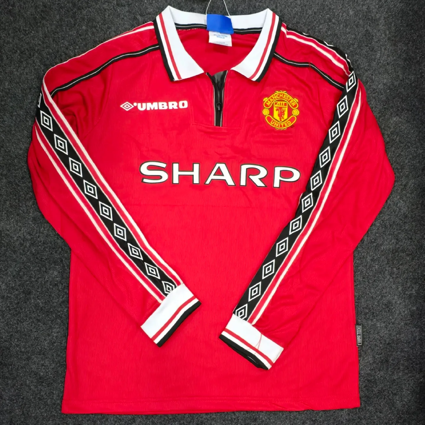 Umbro Manchester United 1999-1998 jersey thumbnail