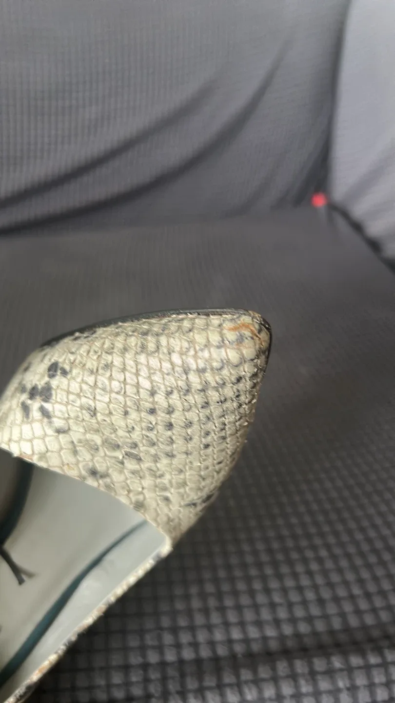 H&M Snakeskin Print Heels - Size 7 image indicator(7)