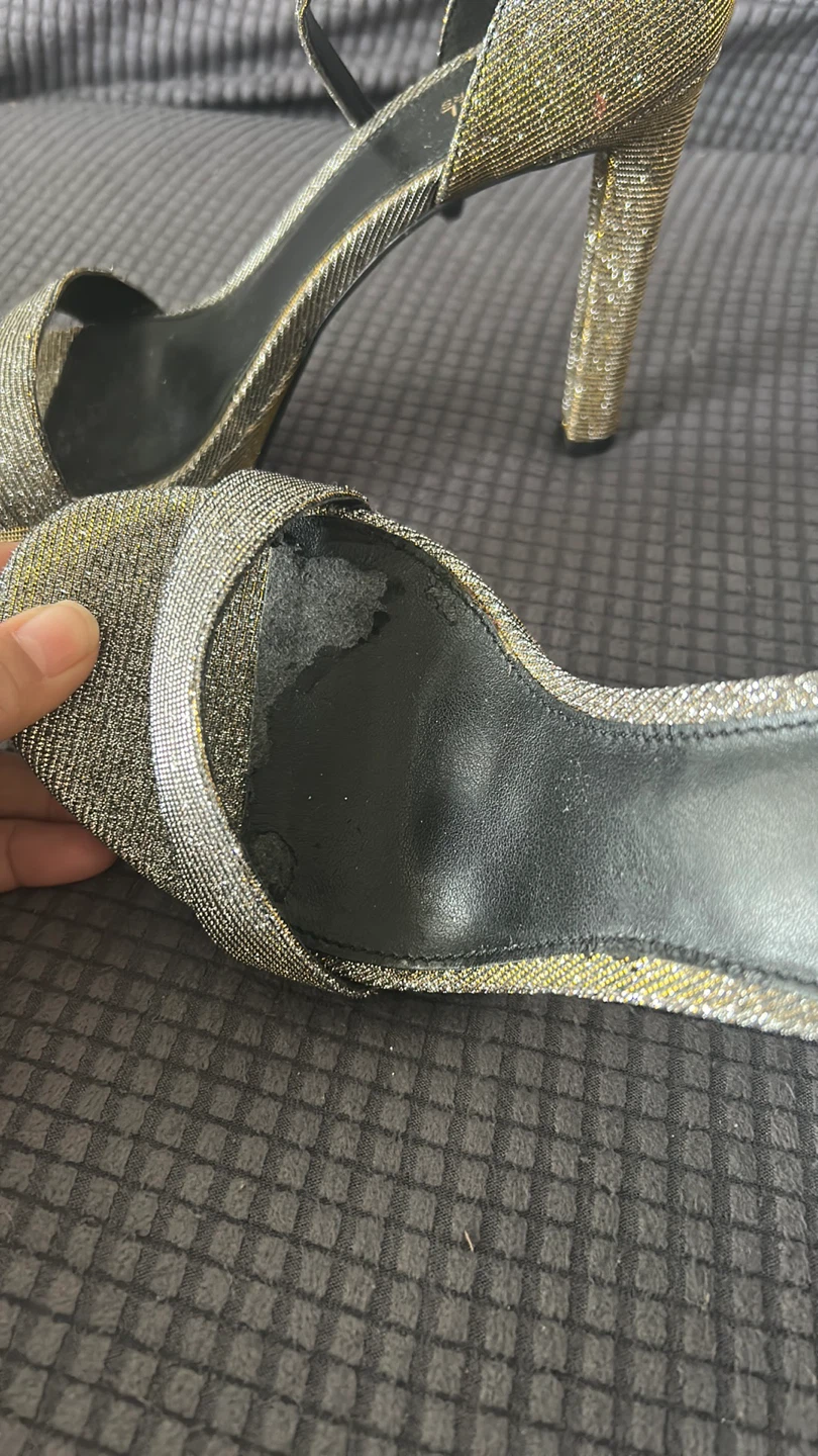 Michael Kors Gold Glitter Heels - Size 7.5M - photo 3