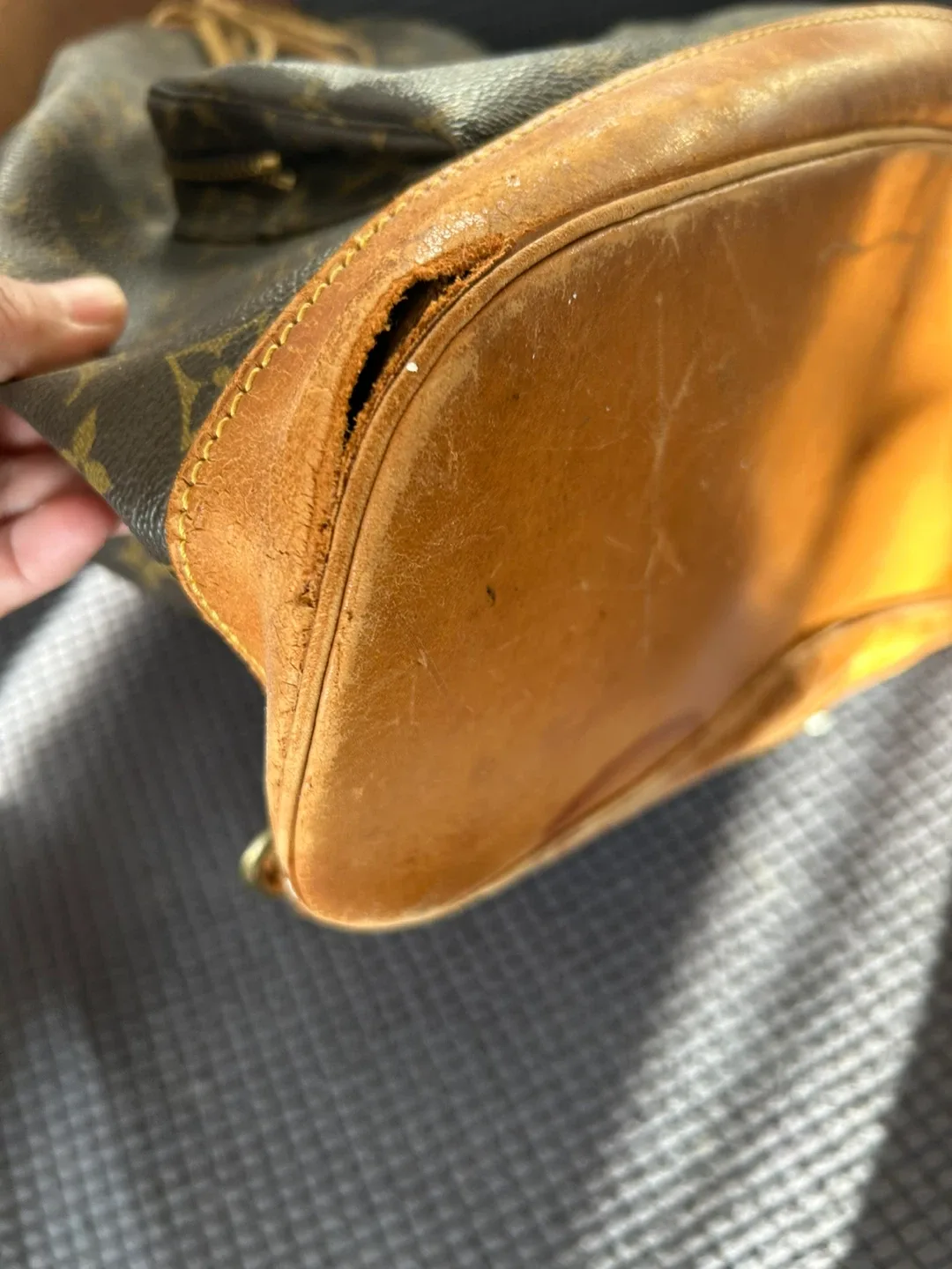 Louis Vuitton Montsouris Backpack image indicator(4)