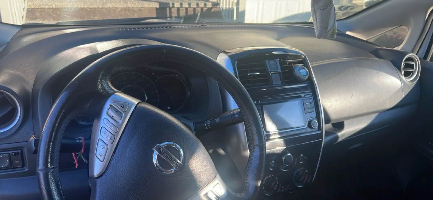 Nissan Versa Note Car 2016 image indicator(4)