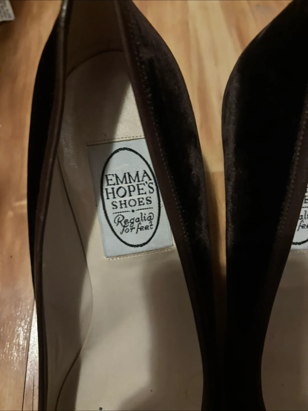 Emma Hope Brown Velvet Heels - Size 37 image indicator(4)