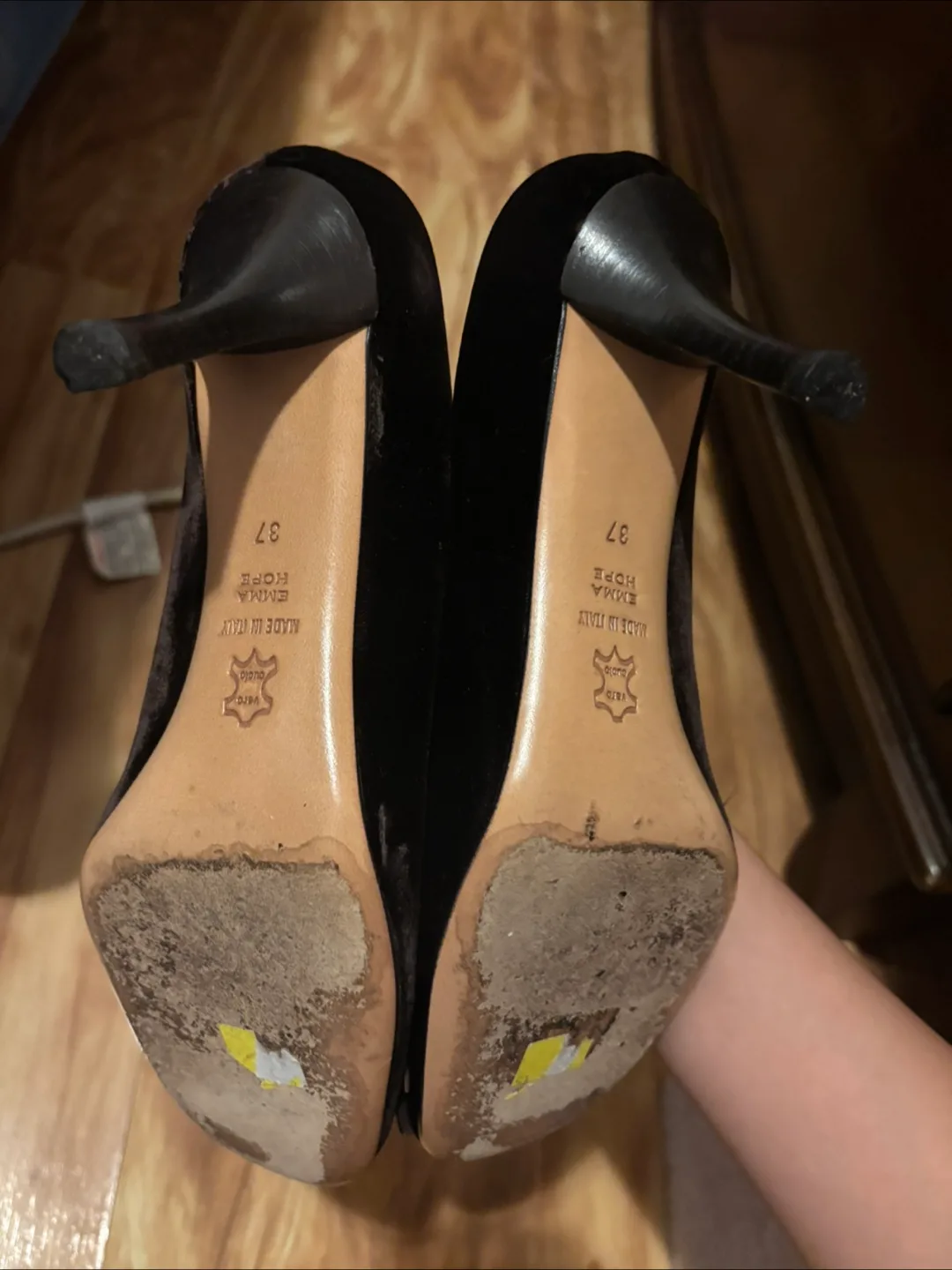 Emma Hope Brown Velvet Heels - Size 37 image indicator(2)