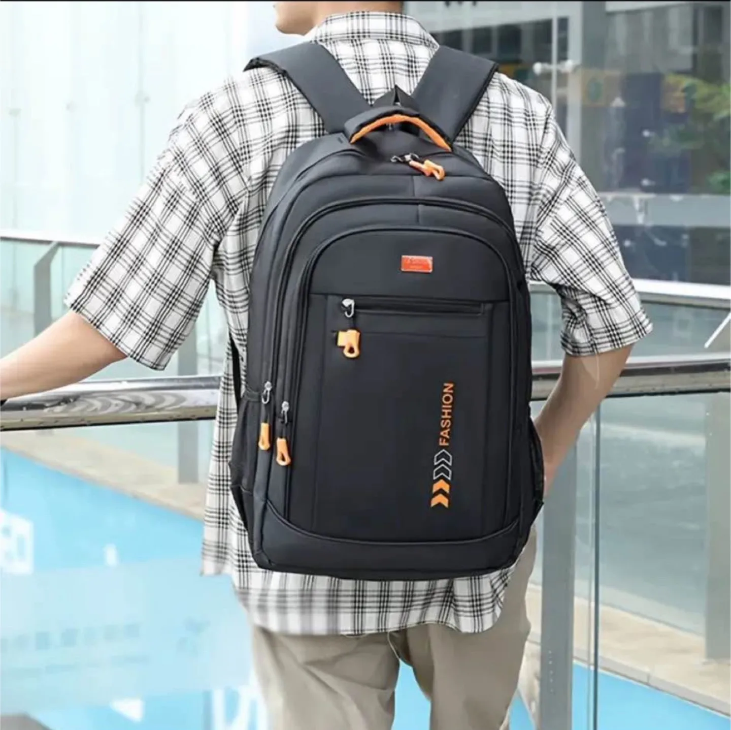 A Versatile And Spacious Casual Backpack for Both Men And Women, image indicator(5)