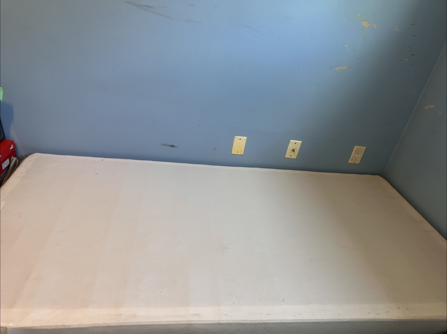 Mattress and mattbase - Good Condition - photo 2