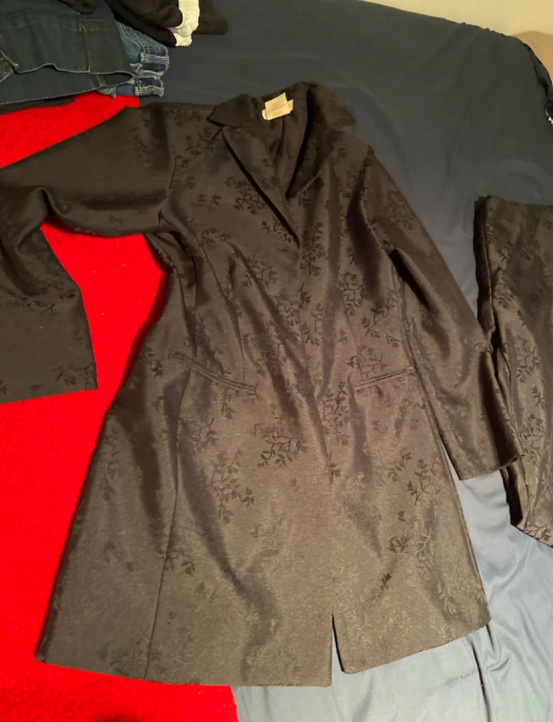 Classique Collections Pant Suit image indicator(2)