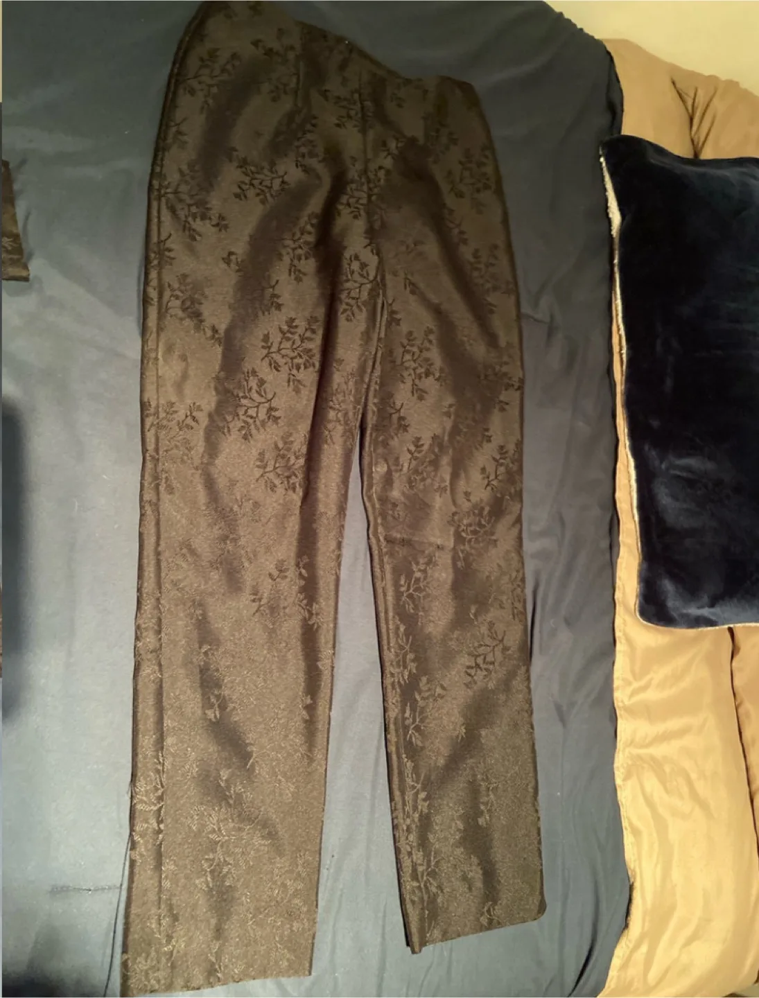 Classique Collections Pant Suit image indicator(5)