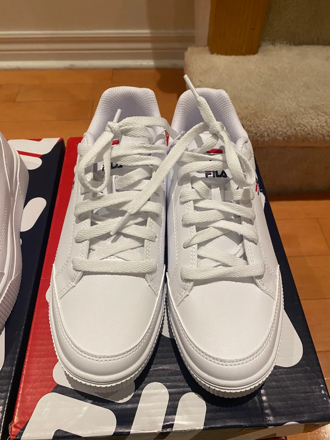 New Fila Unlock Court White Sneakers - US 7 image indicator(5)