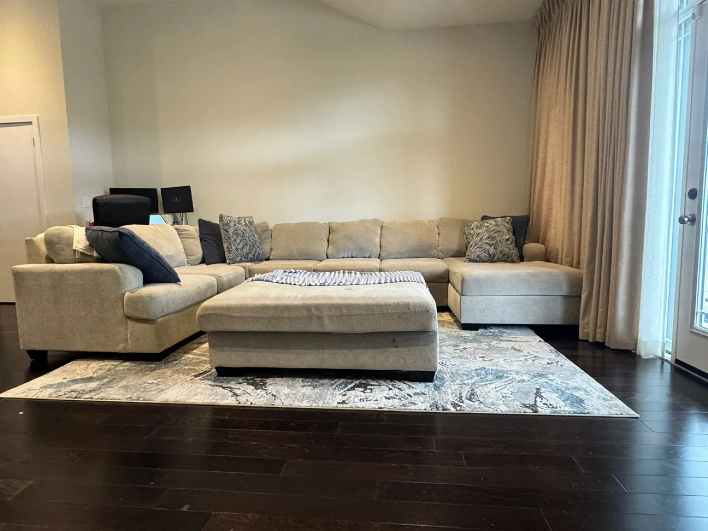 Beige Sectional Sofa with Ottoman image indicator(8)