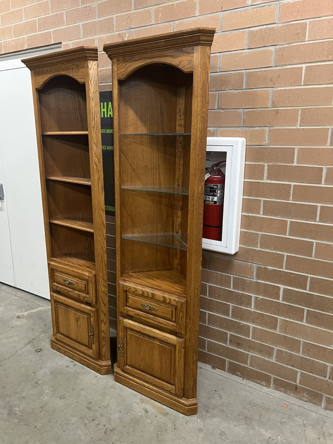 Matching Oak Corner Bookcases - Set of 2 - photo 3