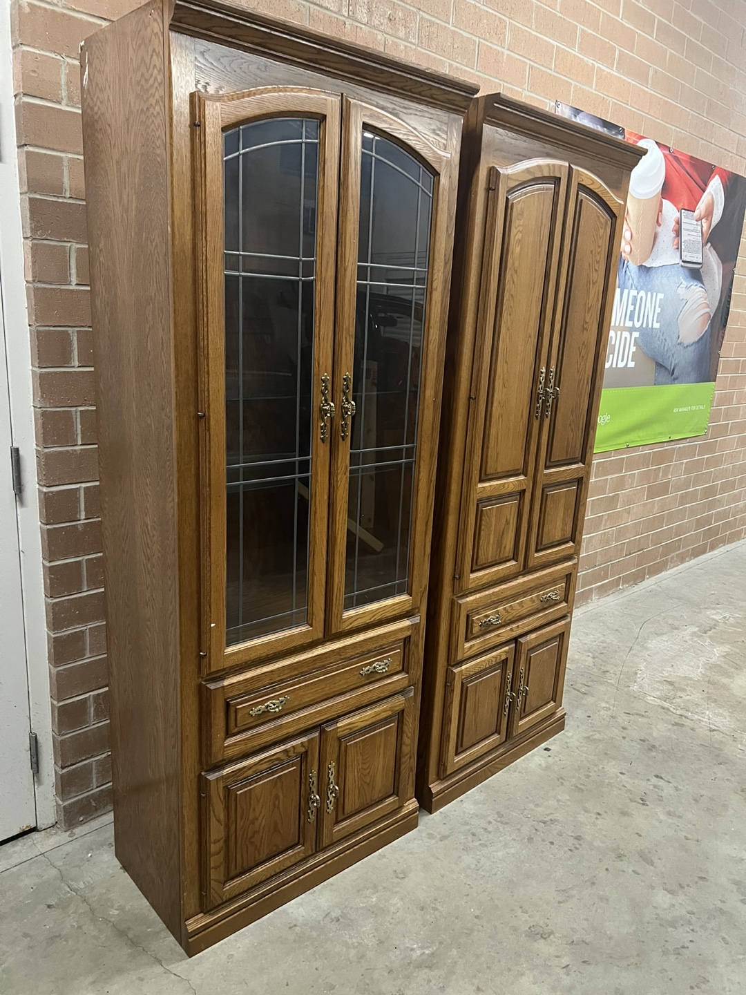 Matching Oak Display Cabinets - photo 4