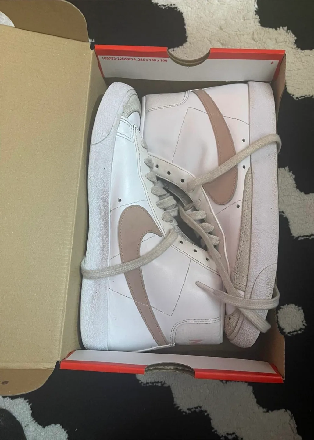Nike Blazer Mid '77 High Top Sneakers - White/Pink thumbnail