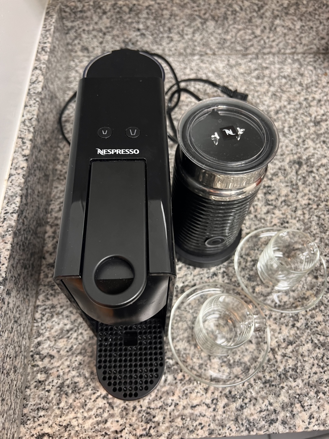Nespresso machine w/ milk frother, 2 espresso glasses, descaler - photo 4