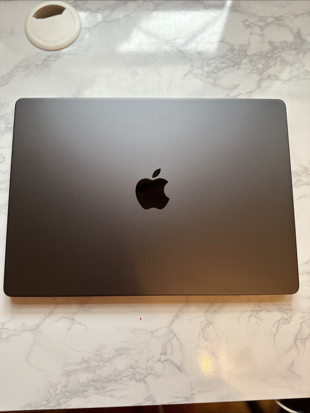 MacBook Pro 14” M4 (16/512) + AppleCare till 2027 — $1400 - photo 3